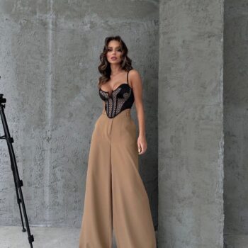 Ψηλόμεση παντελόνα μπεζ