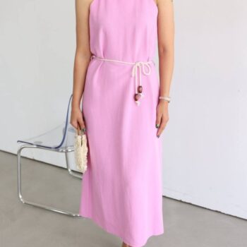 Λινό φόρεμα με ζώνη ροζ